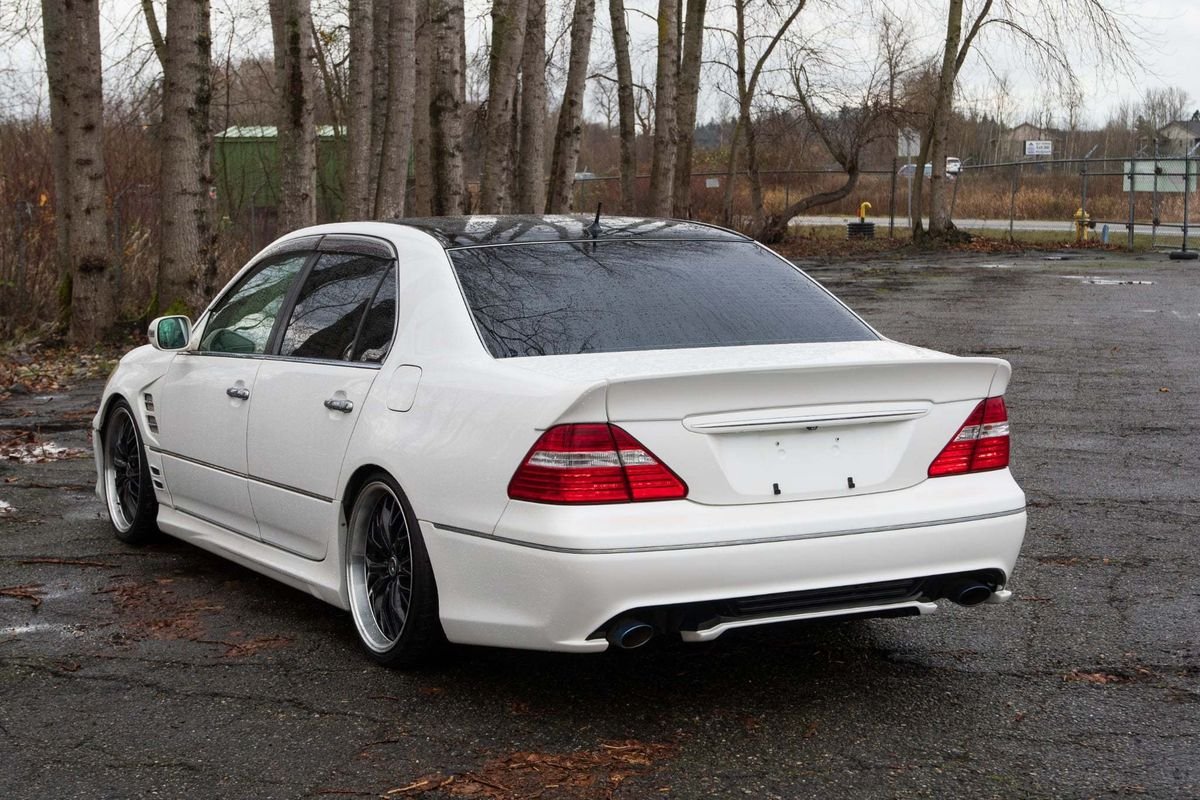 2000 Toyota Celsior JDM car for sale — photo 4 of 9