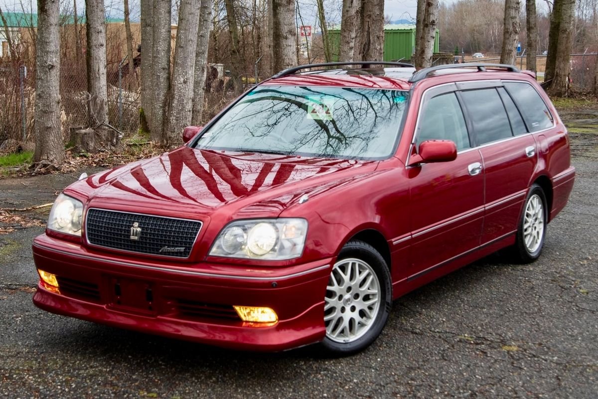 2000 Toyota Crown JDM car for sale — photo 2 of 9
