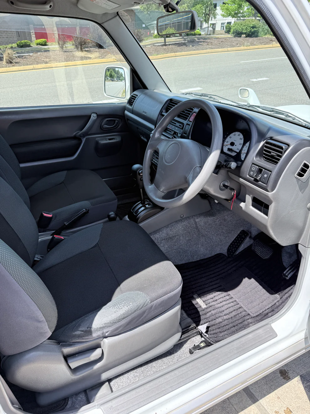 2000 Suzuki Jimny JDM car for sale — photo 4 of 12
