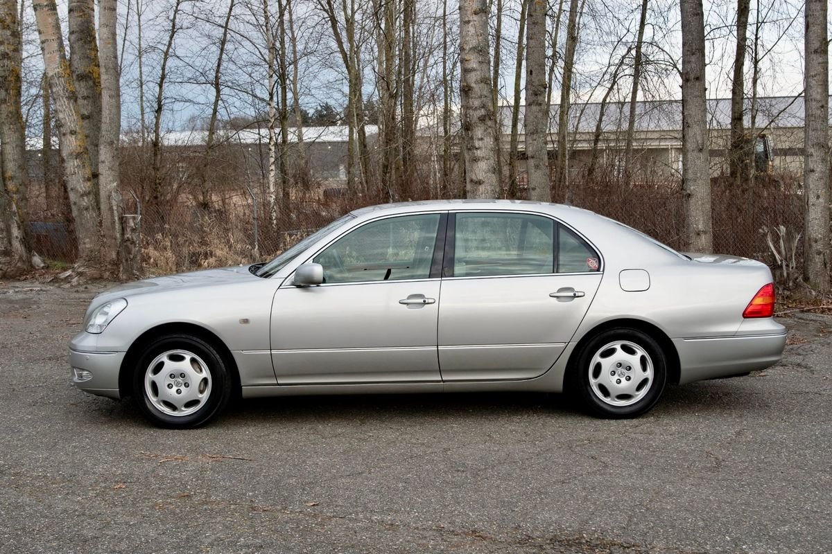 2001 Toyota Celsior JDM car for sale — photo 3 of 9