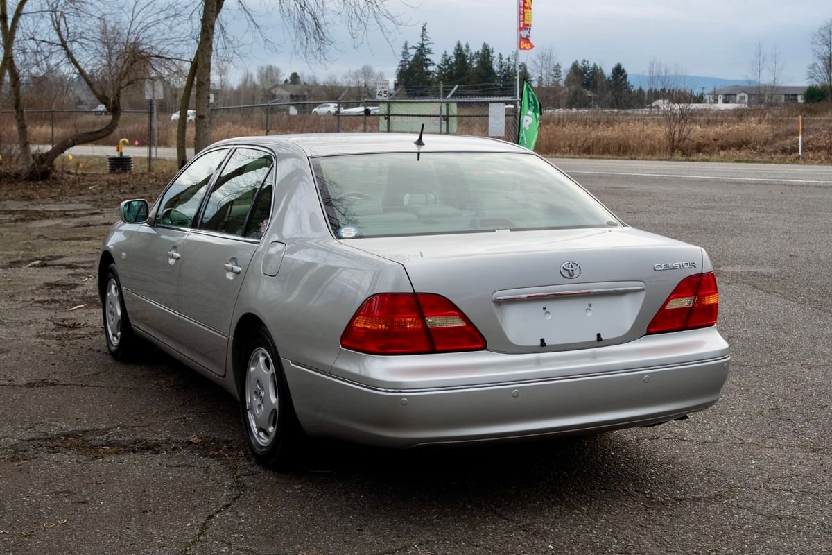 2001 Toyota Celsior JDM car for sale — photo 4 of 9