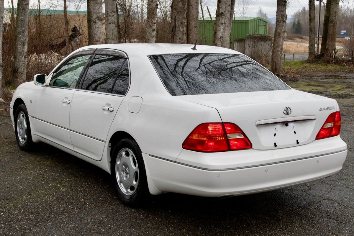 2001 Toyota Celsior JDM car for sale — photo 4 of 9