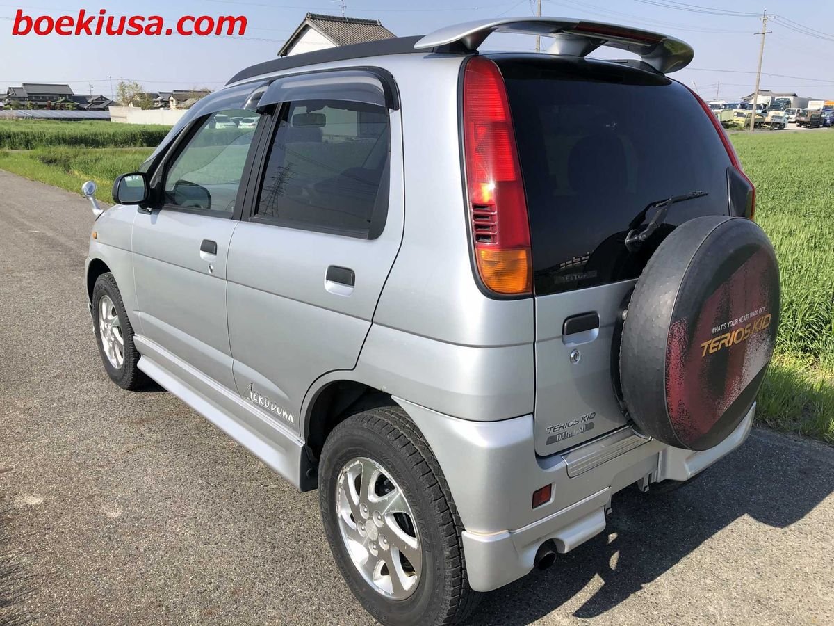 1998 Daihatsu Terios JDM car for sale — photo 3 of 11
