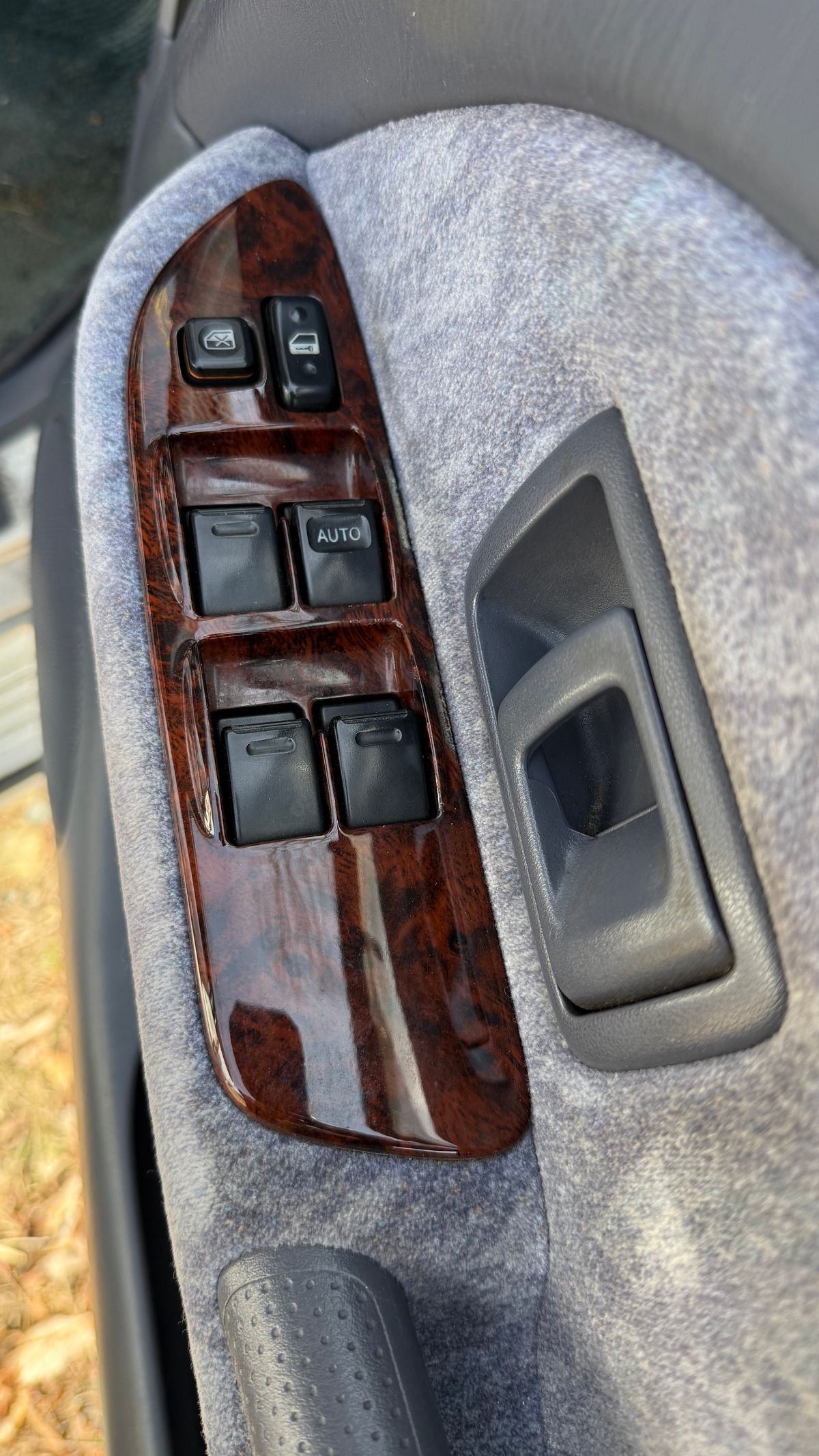 2000 Toyota Land Cruiser Prado JDM car for sale — photo 9 of 11