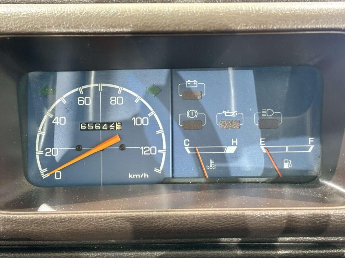 1989 Daihatsu Hijet JDM car for sale — photo 7 of 25