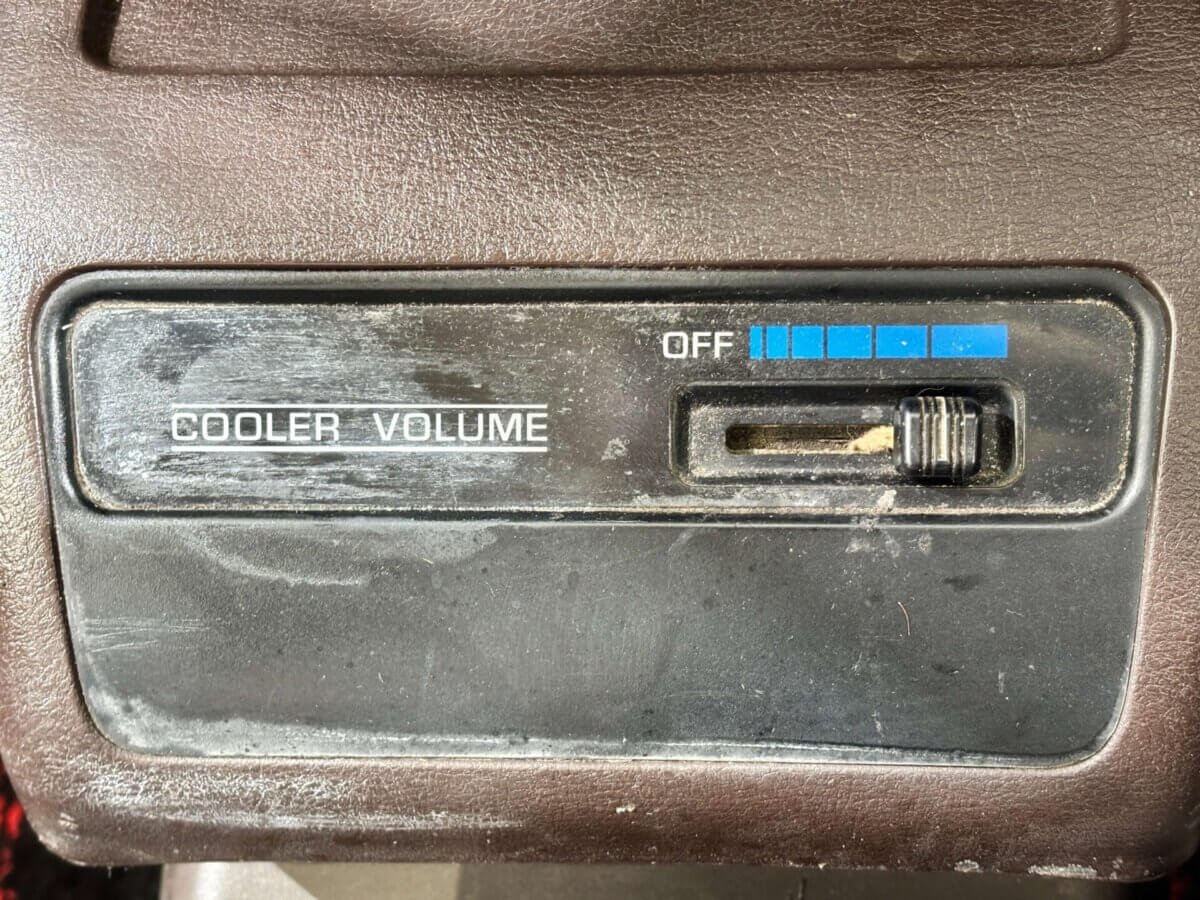 1989 Daihatsu Hijet JDM car for sale — photo 13 of 25