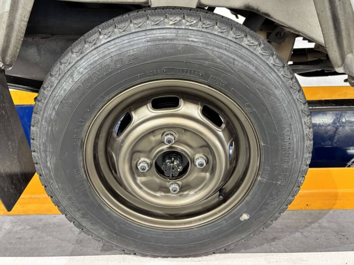 1989 Daihatsu Hijet JDM car for sale — photo 18 of 25