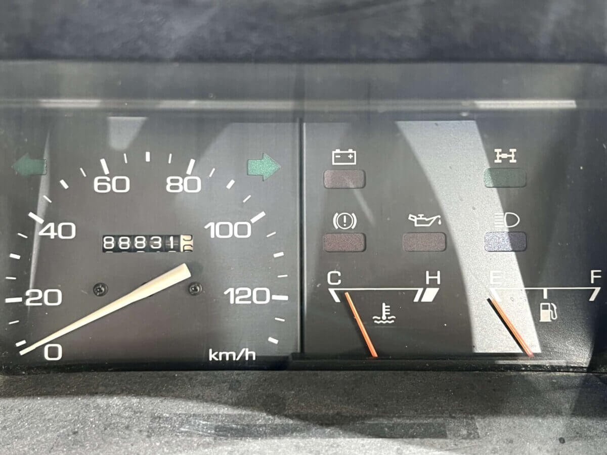 1990 Daihatsu Hijet JDM car for sale — photo 7 of 24
