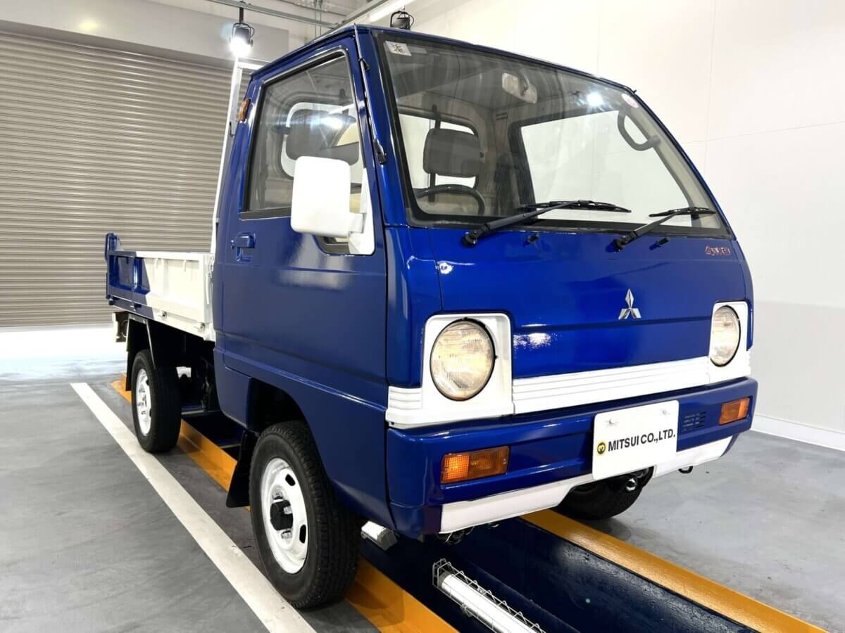 1990 Mitsubishi Minicab JDM car for sale — photo 8 of 25