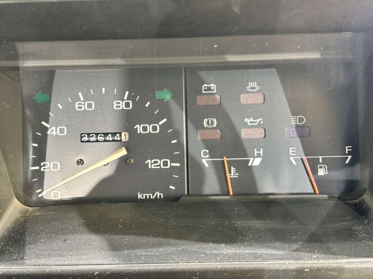 1991 Daihatsu Hijet JDM car for sale — photo 7 of 25