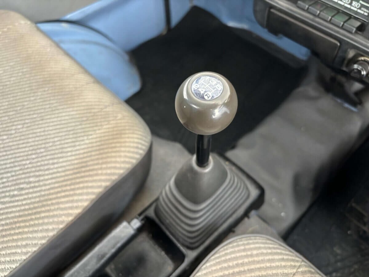 1993 Daihatsu Hijet JDM car for sale — photo 10 of 21
