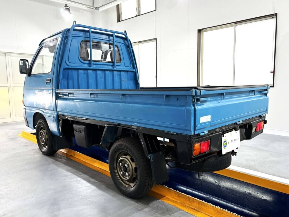 1993 Daihatsu Hijet JDM car for sale — photo 3 of 21