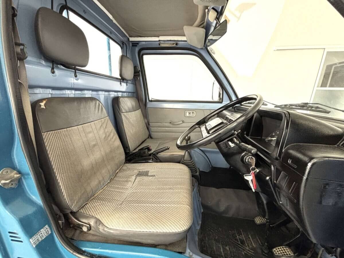 1993 Daihatsu Hijet JDM car for sale — photo 7 of 21