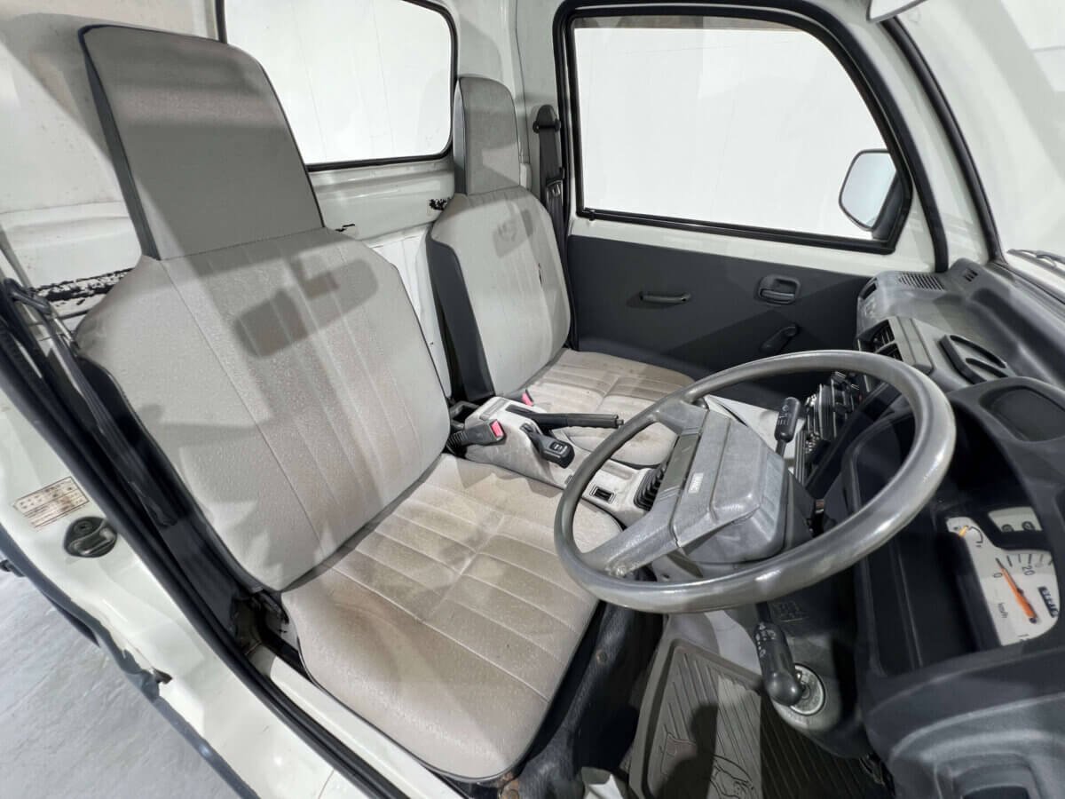 1993 Mitsubishi Minicab JDM car for sale — photo 10 of 25
