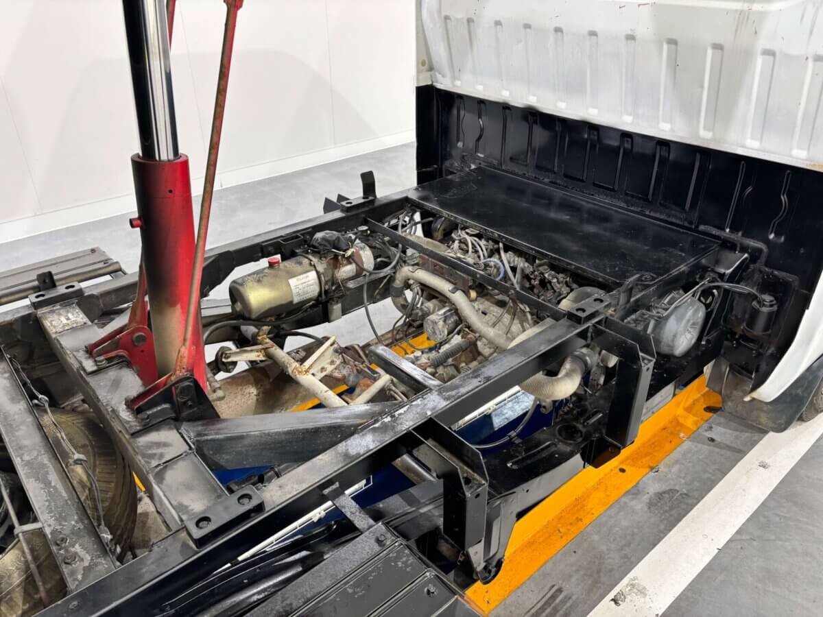 1993 Suzuki Carry JDM car for sale — photo 6 of 25