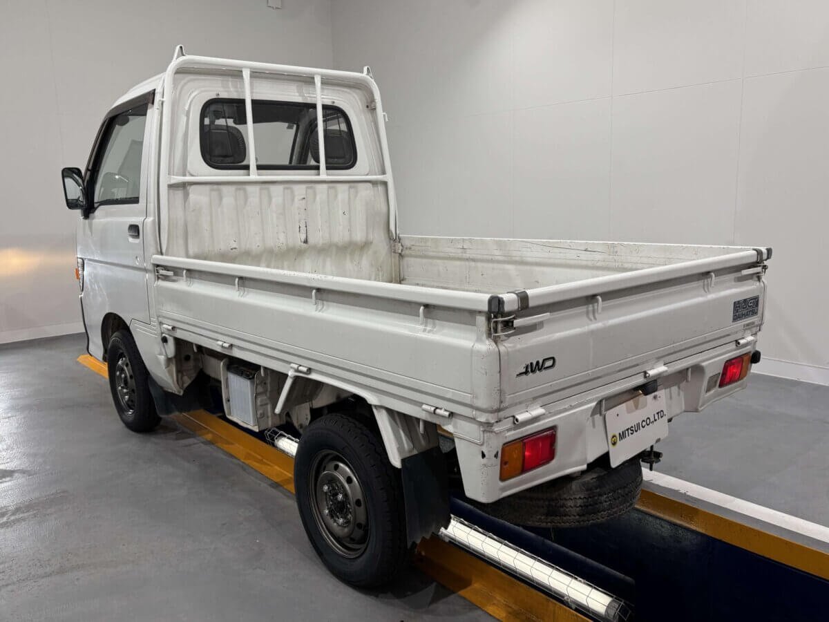 1994 Daihatsu Hijet JDM car for sale — photo 3 of 24