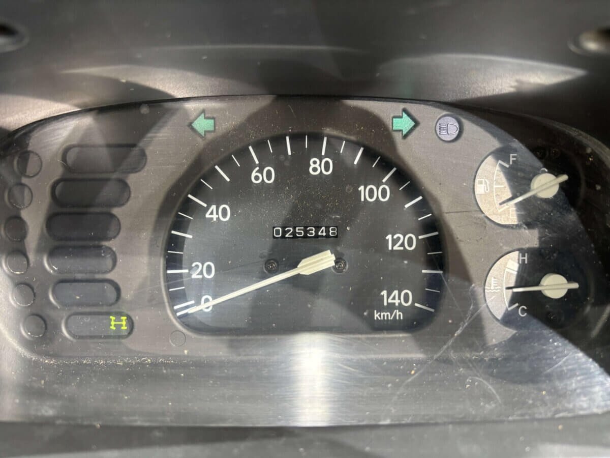 1994 Daihatsu Hijet JDM car for sale — photo 7 of 24
