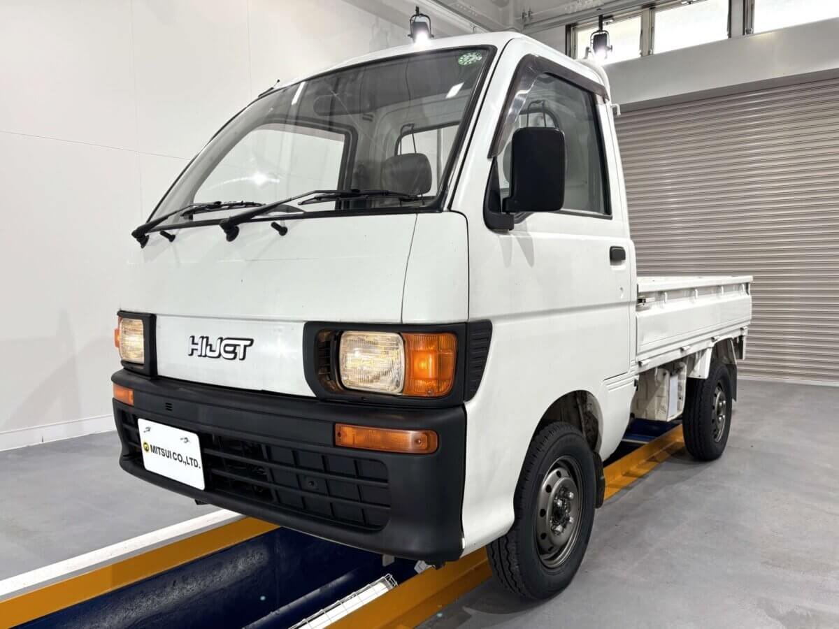 1994 Daihatsu Hijet JDM car for sale — photo 2 of 24