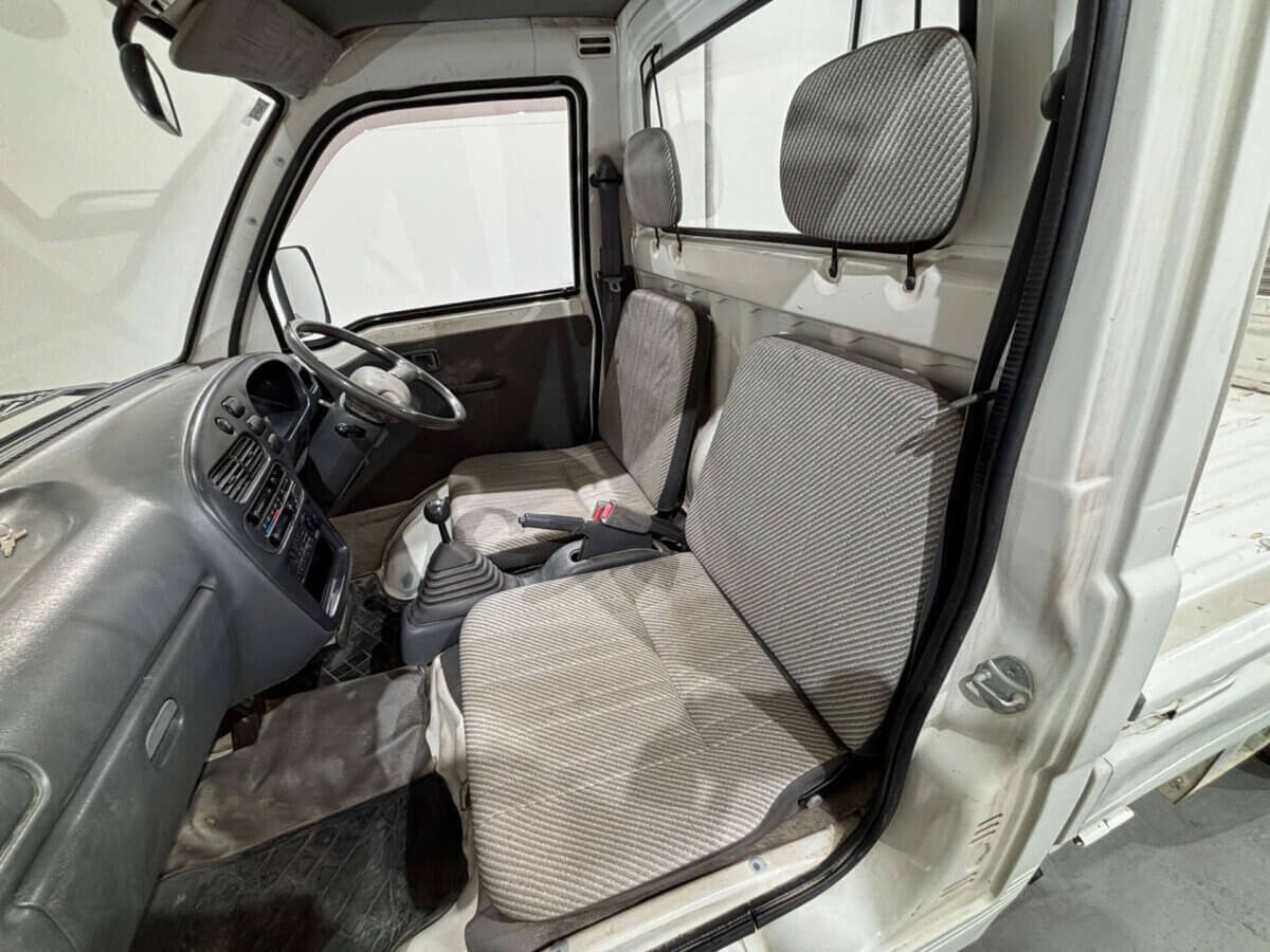 1994 Daihatsu Hijet JDM car for sale — photo 9 of 24