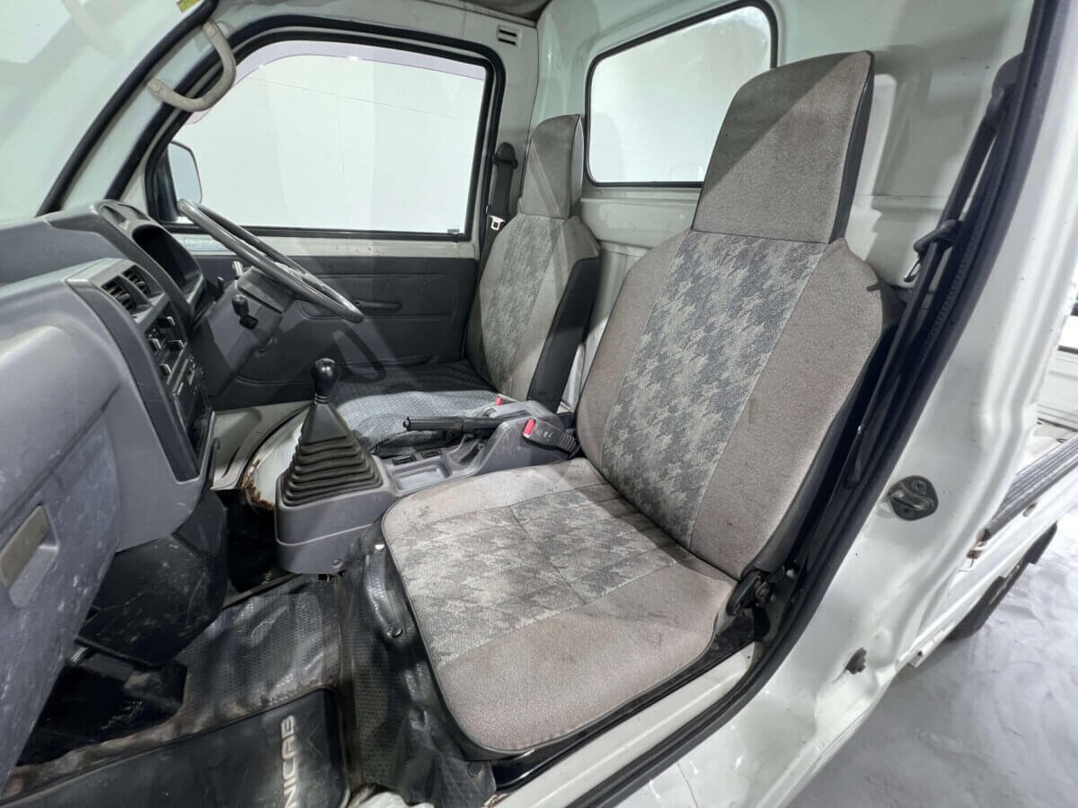 1994 Mitsubishi Minicab JDM car for sale — photo 10 of 24