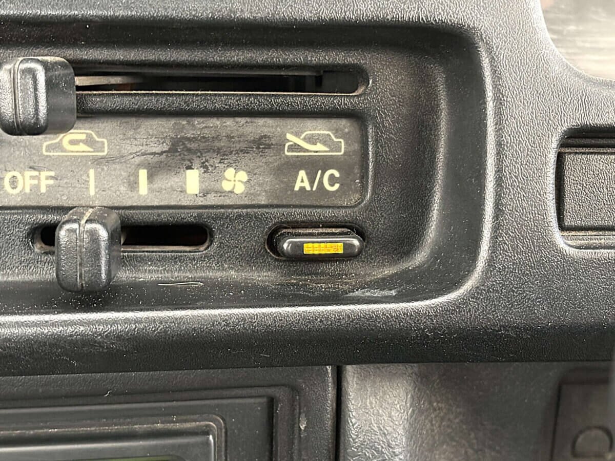 1994 Suzuki Carry JDM car for sale — photo 13 of 24