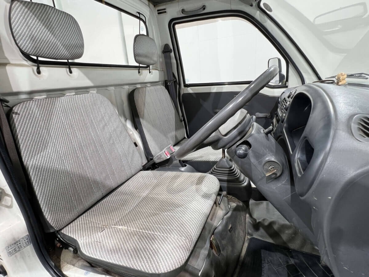 1995 Daihatsu Hijet JDM car for sale — photo 8 of 25