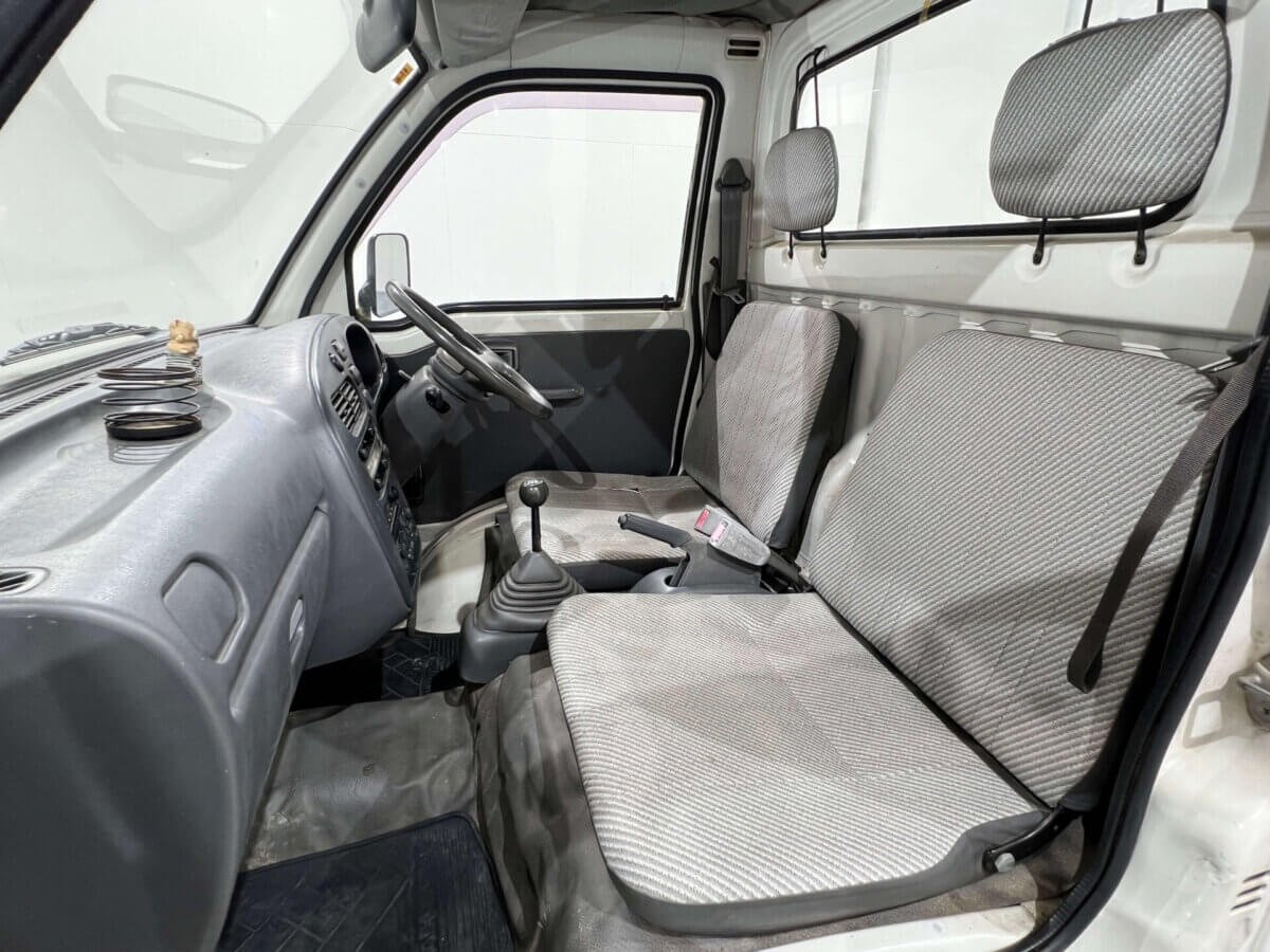 1995 Daihatsu Hijet JDM car for sale — photo 9 of 25