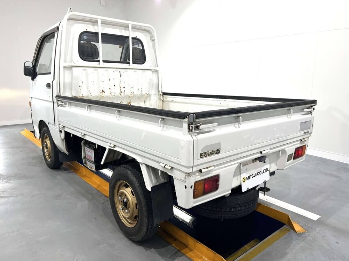 1995 Daihatsu Hijet JDM car for sale — photo 3 of 25
