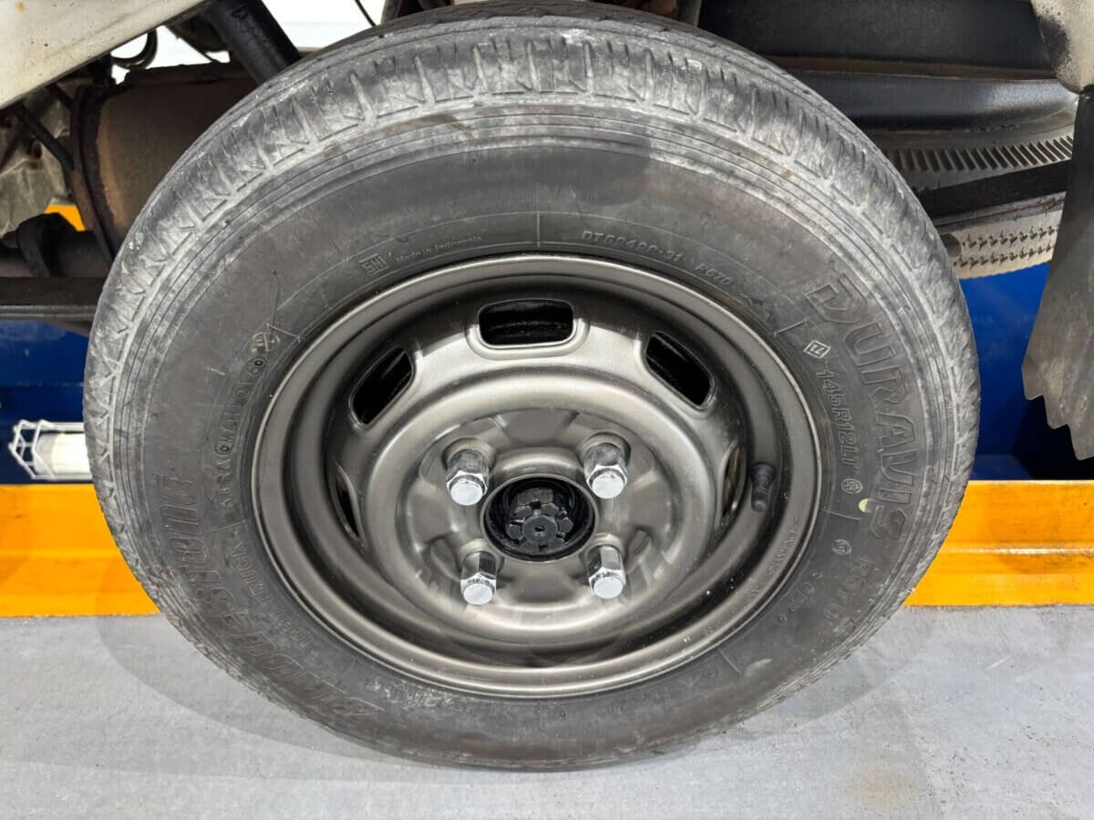 1995 Daihatsu Hijet JDM car for sale — photo 15 of 23