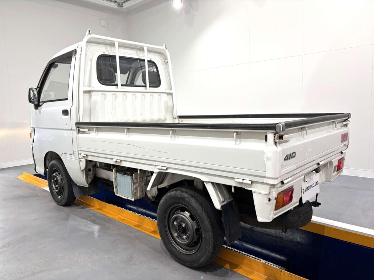 1995 Daihatsu Hijet JDM car for sale — photo 3 of 23