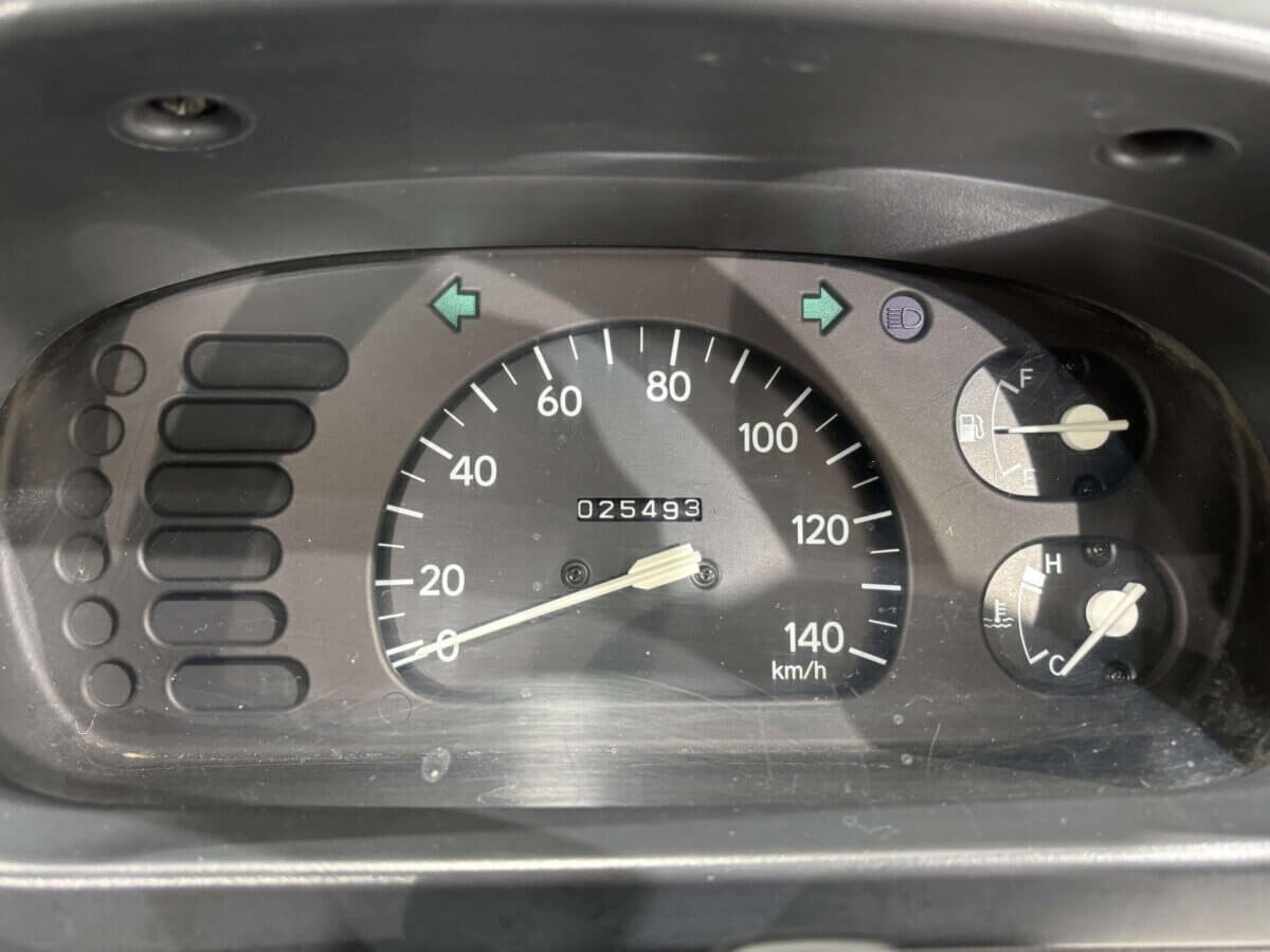 1995 Daihatsu Hijet JDM car for sale — photo 7 of 23