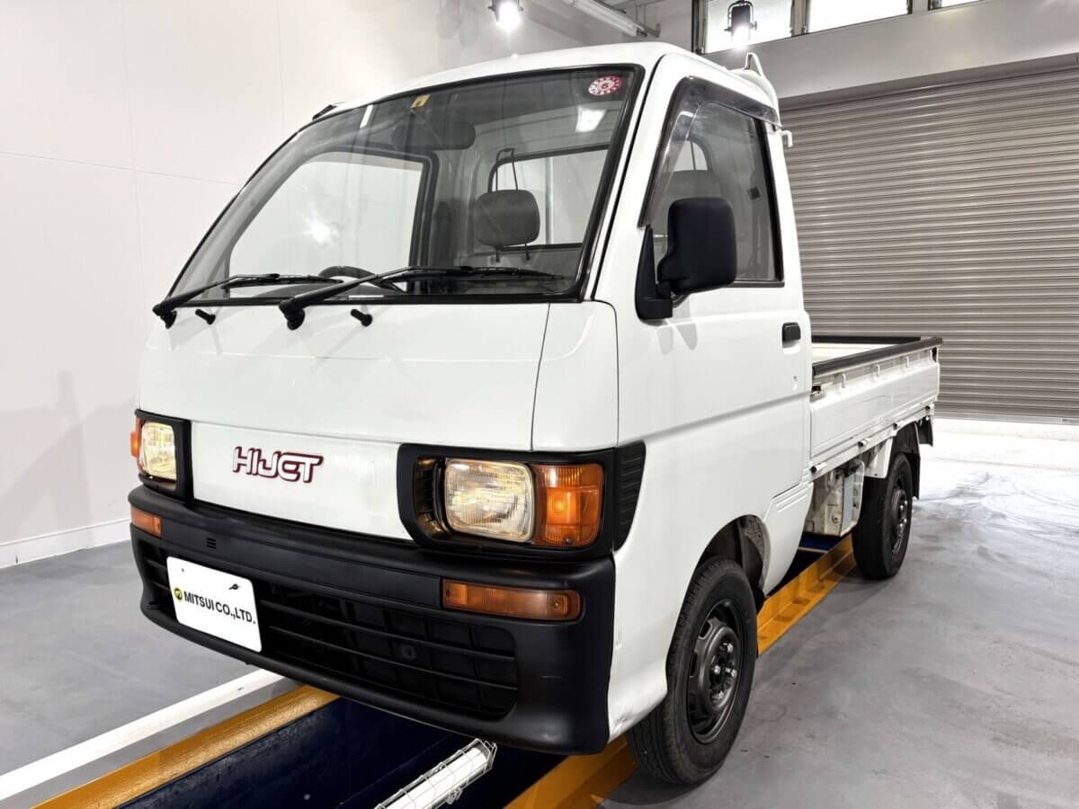 1995 Daihatsu Hijet JDM car for sale — photo 2 of 23