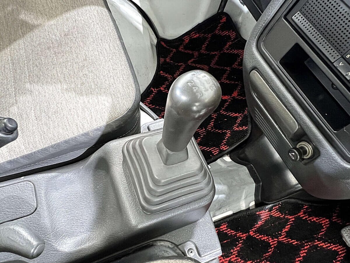 1995 Suzuki Carry JDM car for sale — photo 13 of 25