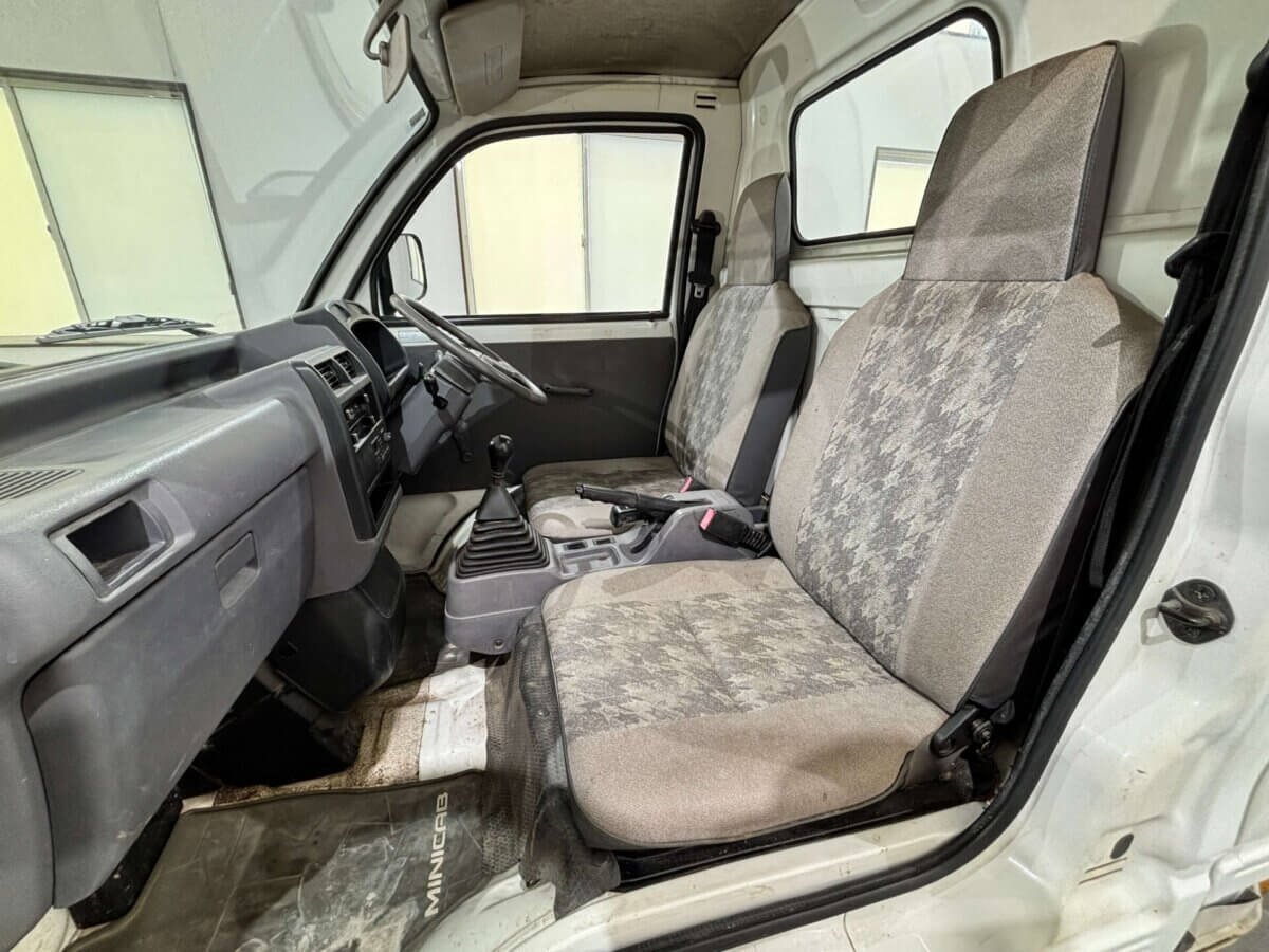 1996 Mitsubishi Minicab JDM car for sale — photo 9 of 23