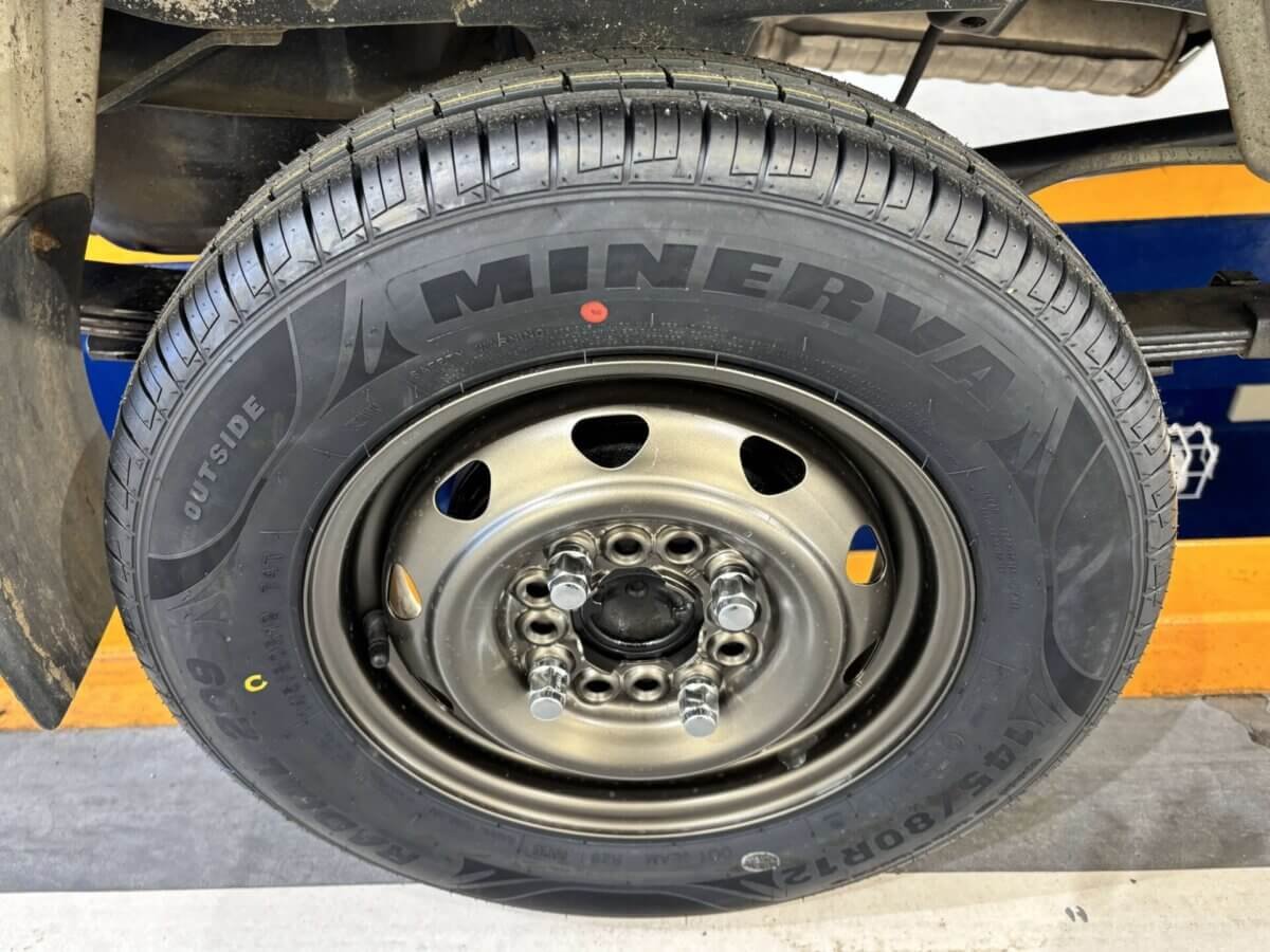 1996 Mitsubishi Minicab JDM car for sale — photo 15 of 25