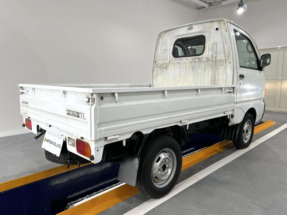 1996 Mitsubishi Minicab JDM car for sale — photo 4 of 25