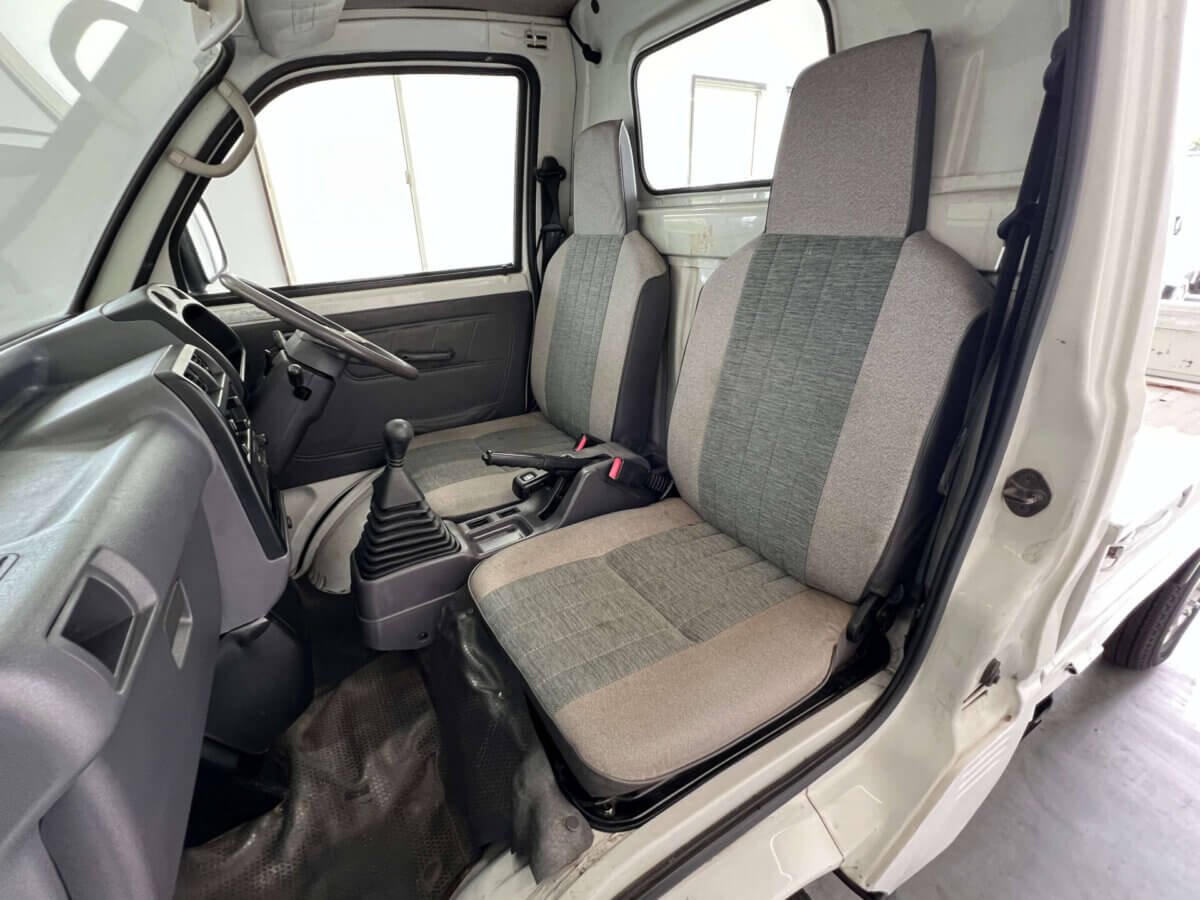 1996 Mitsubishi Minicab JDM car for sale — photo 10 of 25