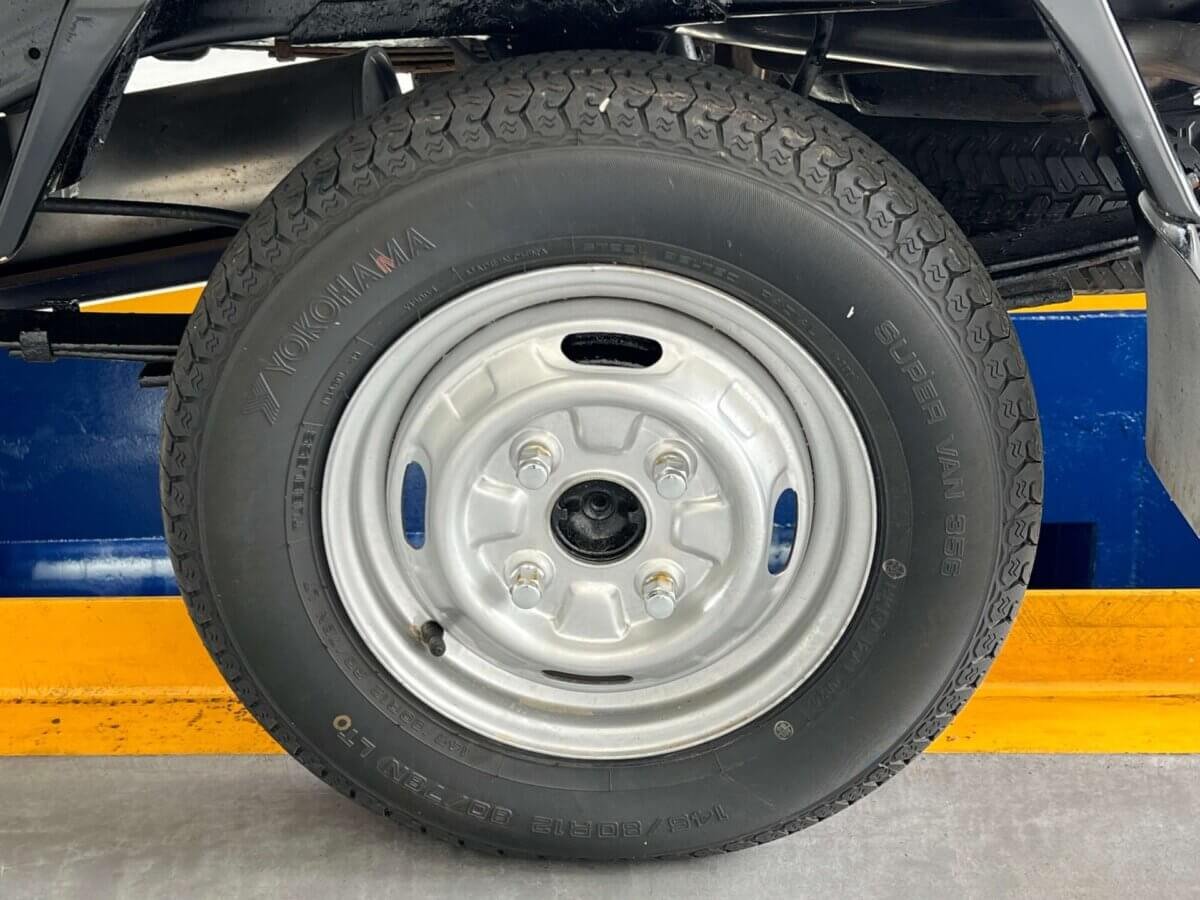 1996 Mitsubishi Minicab JDM car for sale — photo 17 of 25
