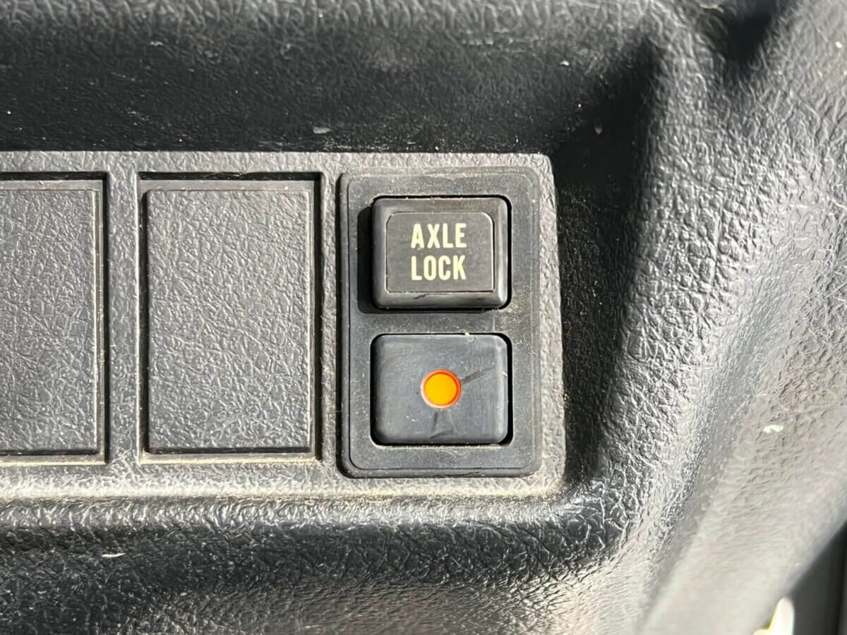 1996 Suzuki Carry JDM car for sale — photo 15 of 25