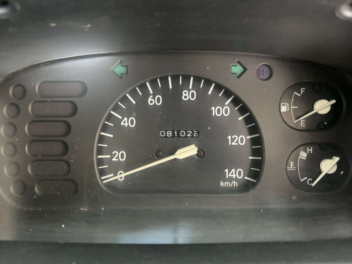 1997 Daihatsu Hijet JDM car for sale — photo 8 of 23