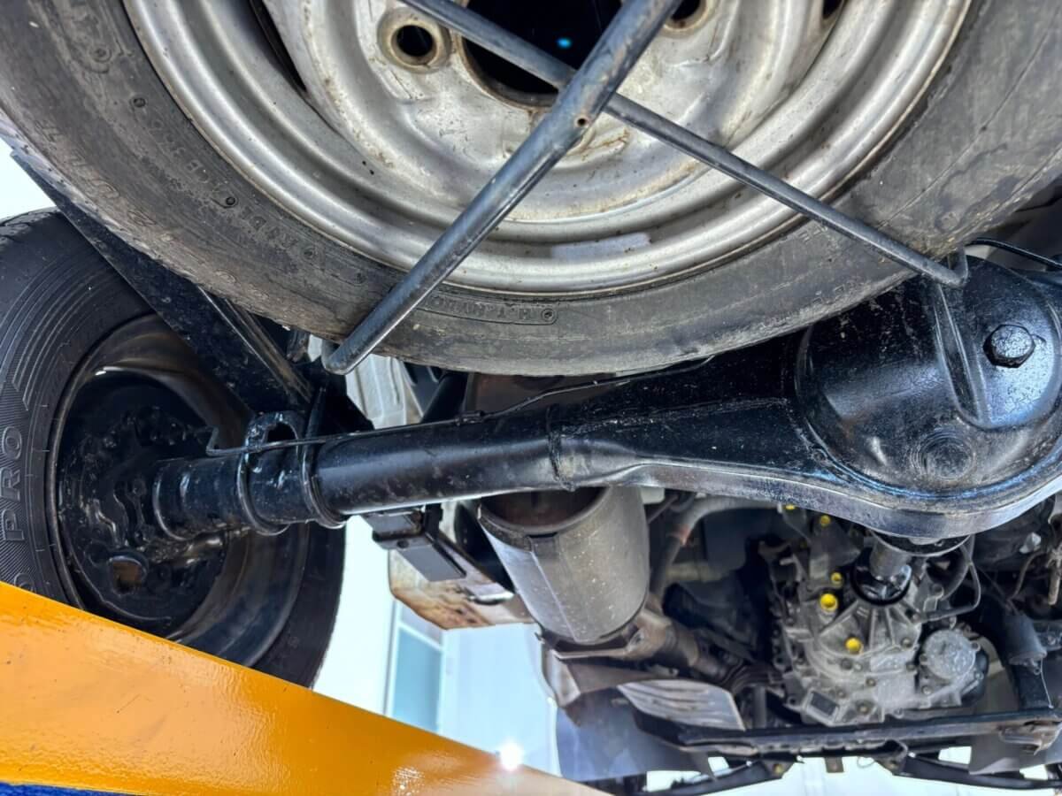 1997 Daihatsu Hijet JDM car for sale — photo 19 of 23