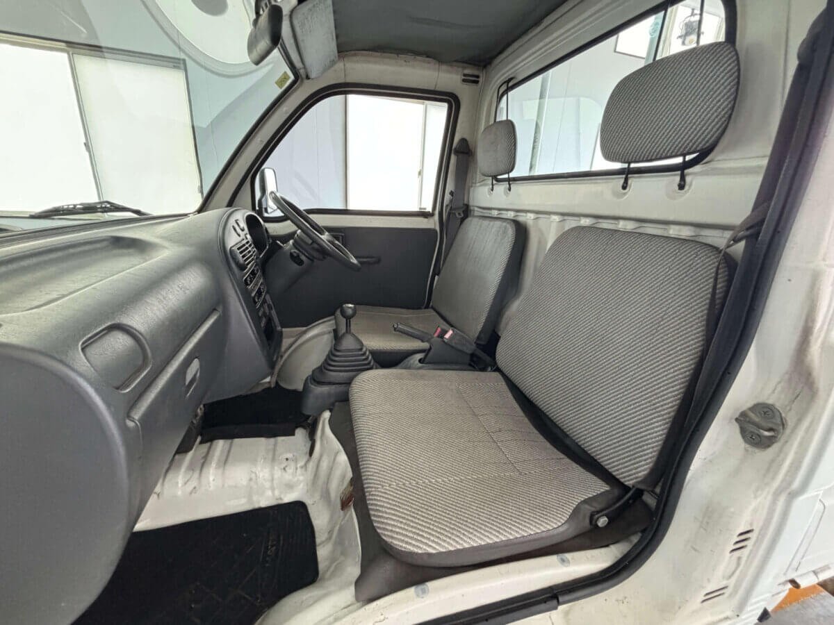 1997 Daihatsu Hijet JDM car for sale — photo 12 of 23