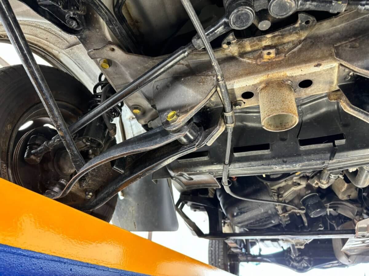 1997 Daihatsu Hijet JDM car for sale — photo 17 of 23