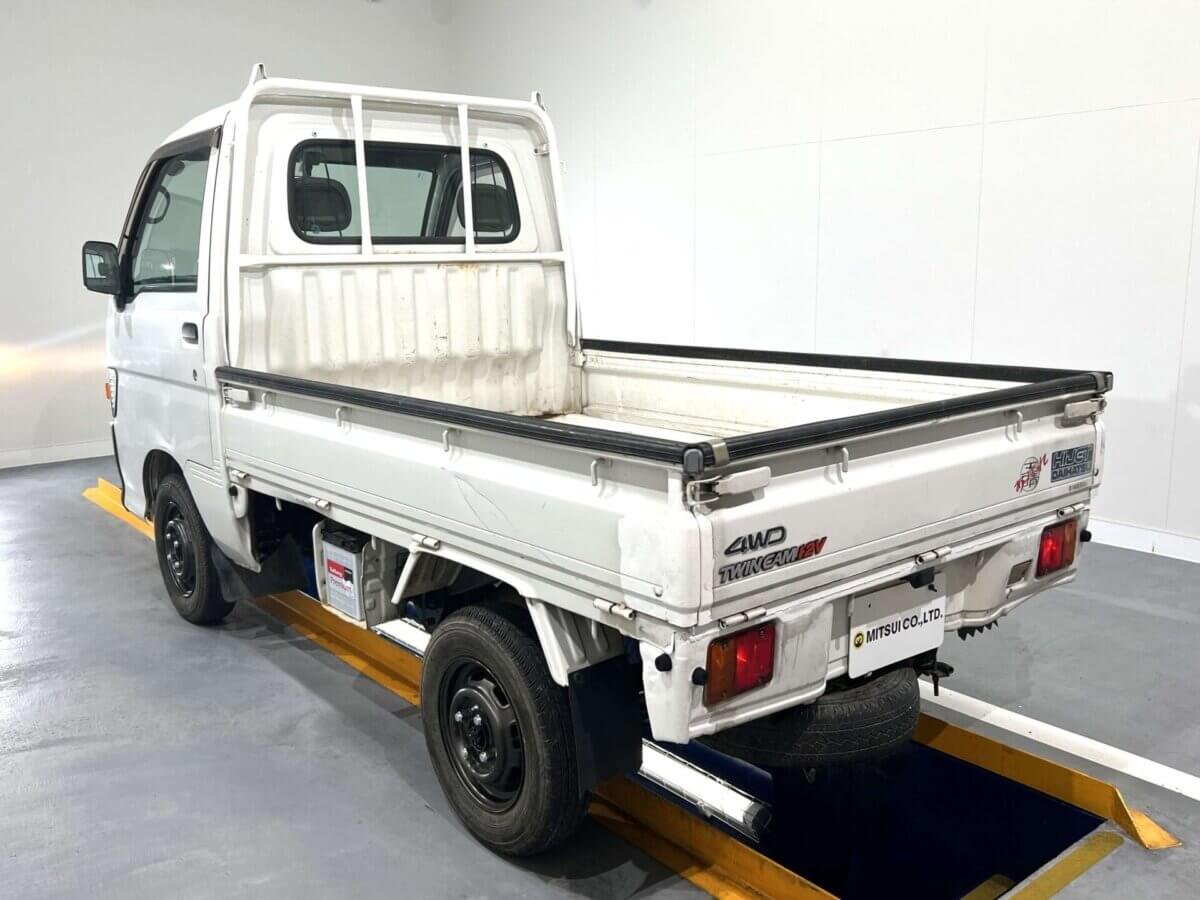 1997 Daihatsu Hijet JDM car for sale — photo 3 of 25