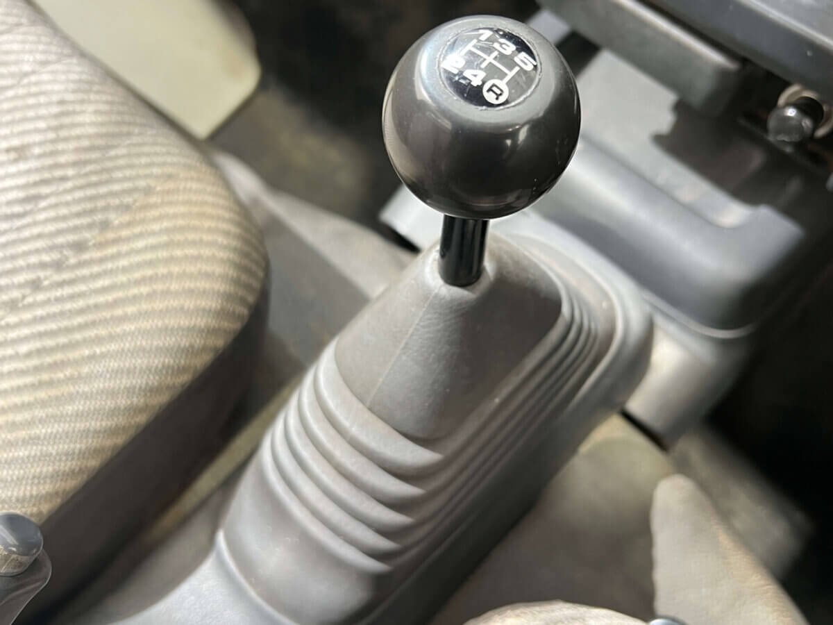 1997 Daihatsu Hijet JDM car for sale — photo 13 of 25