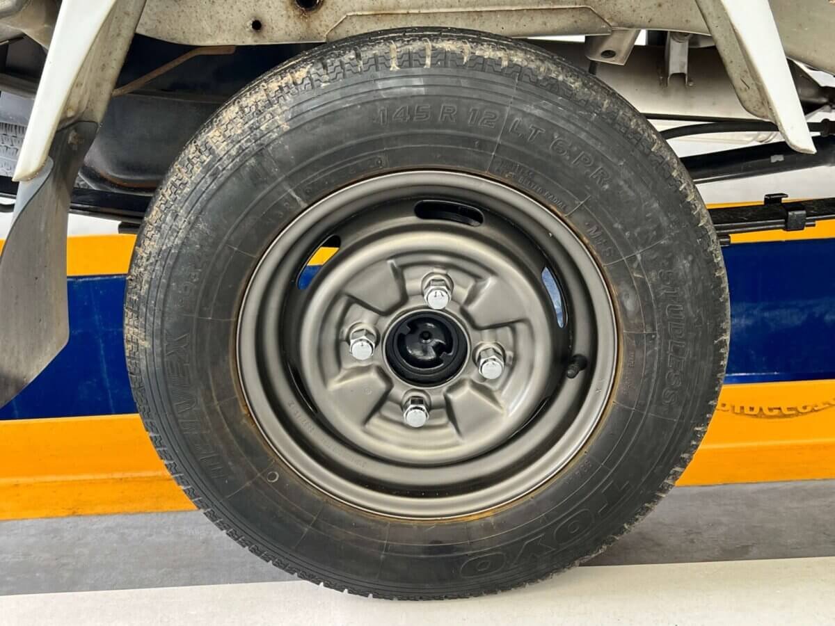 1997 Mitsubishi Minicab JDM car for sale — photo 14 of 24