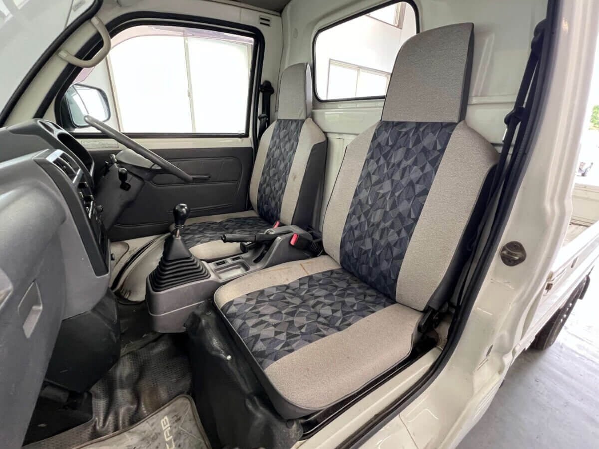1997 Mitsubishi Minicab JDM car for sale — photo 9 of 24