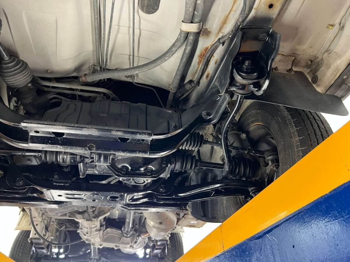 1997 Mitsubishi Minicab JDM car for sale — photo 18 of 24