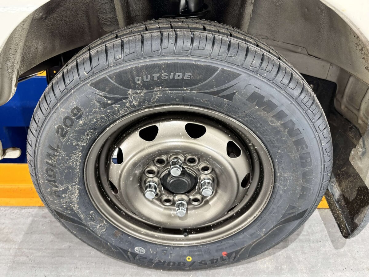 1997 Suzuki Carry JDM car for sale — photo 19 of 25