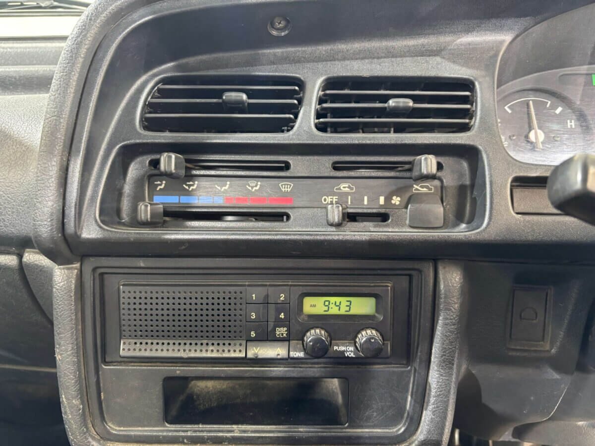 1997 Suzuki Carry JDM car for sale — photo 11 of 25